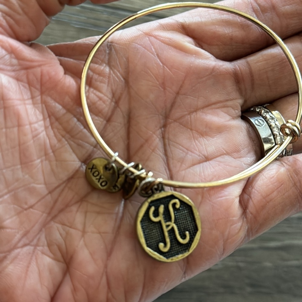 K Bracelet - Picture 5 of 6